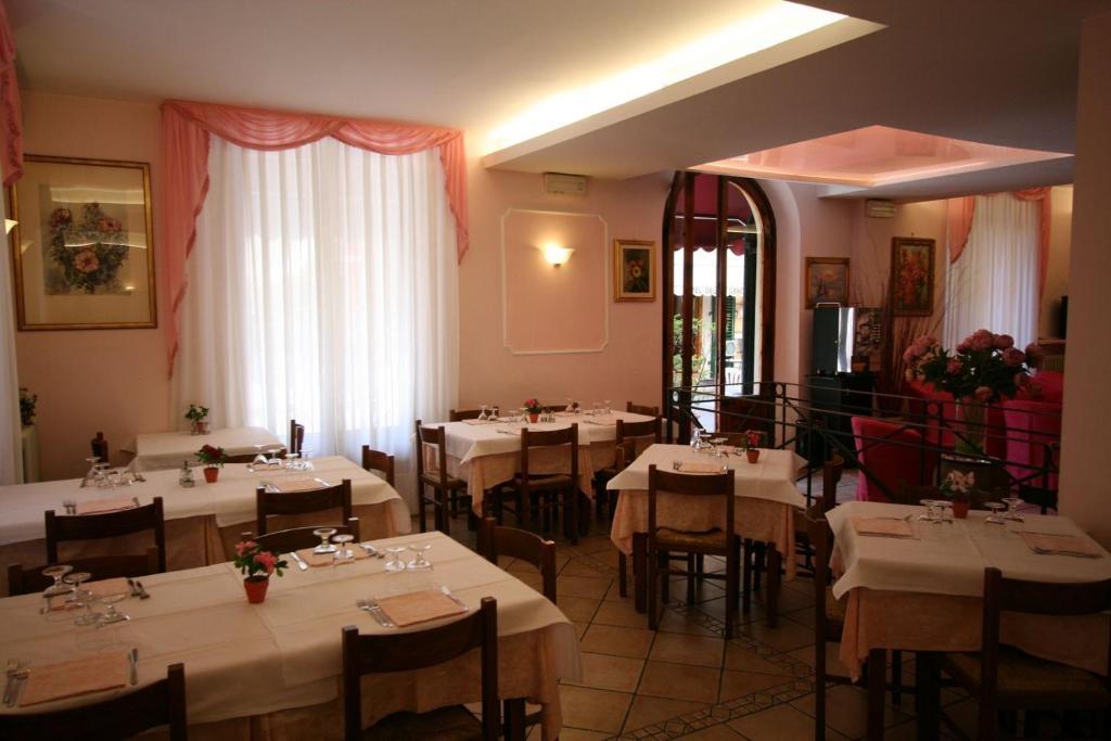 Hotel Venezia Montecatini Terme Exterior photo